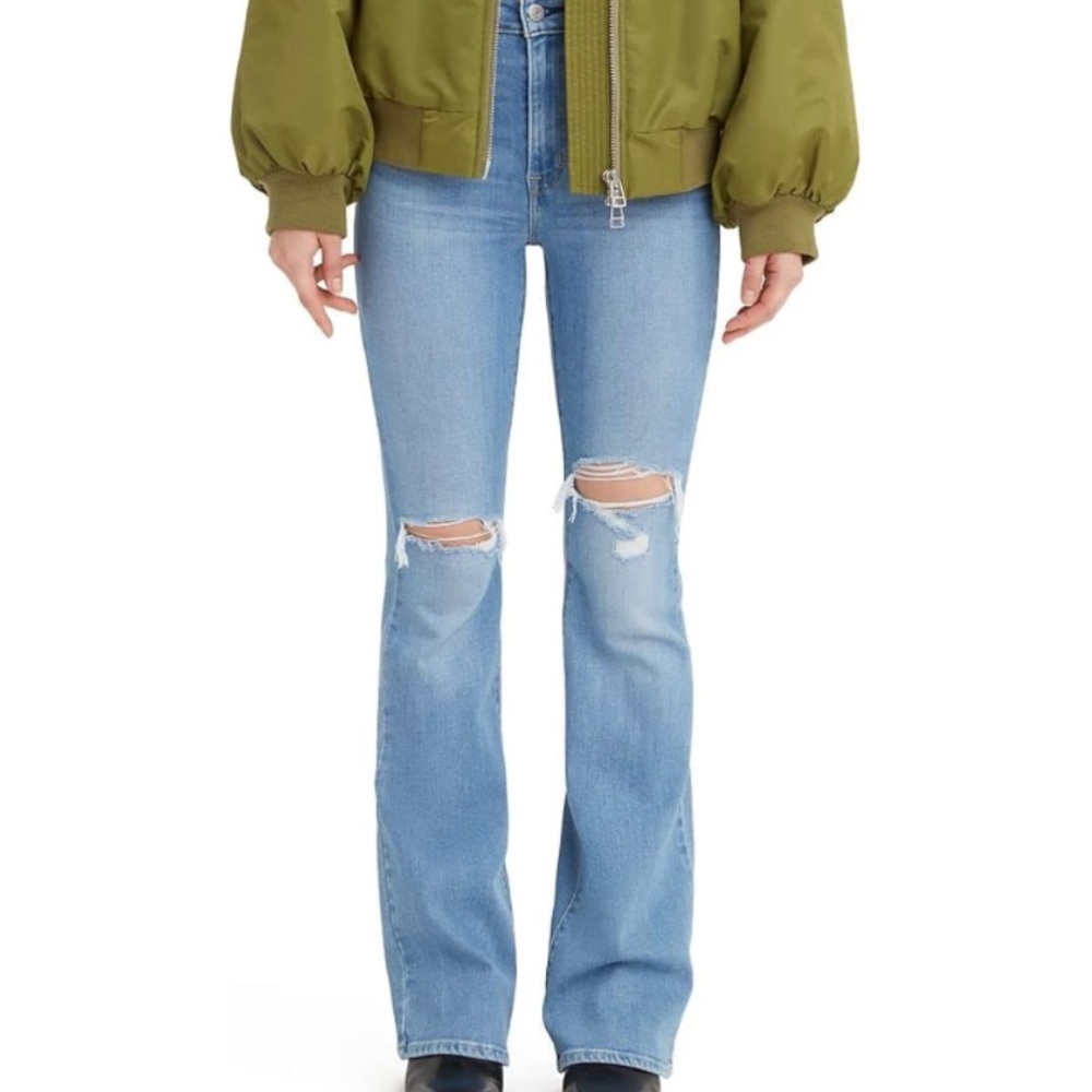 Levi's Women's 726 High Rise Flare Jeans size 27x30 SHORT length NWT